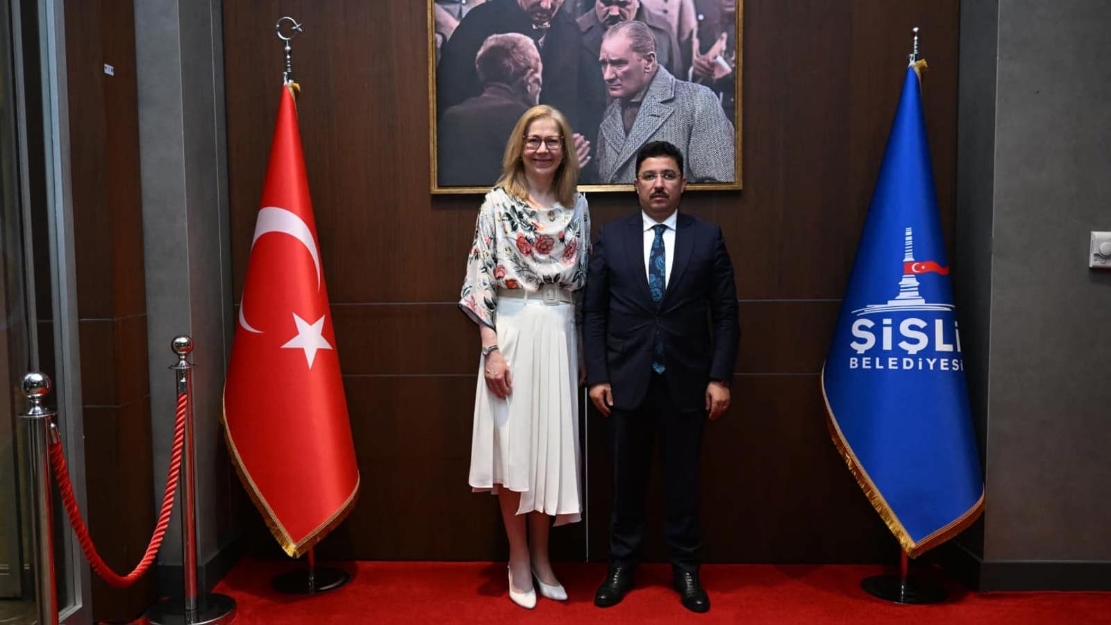 ÇEKYA BAŞKONSOLOSU'NDAN BELEDİYEMİZE  NEZAKET ZİYARETİ