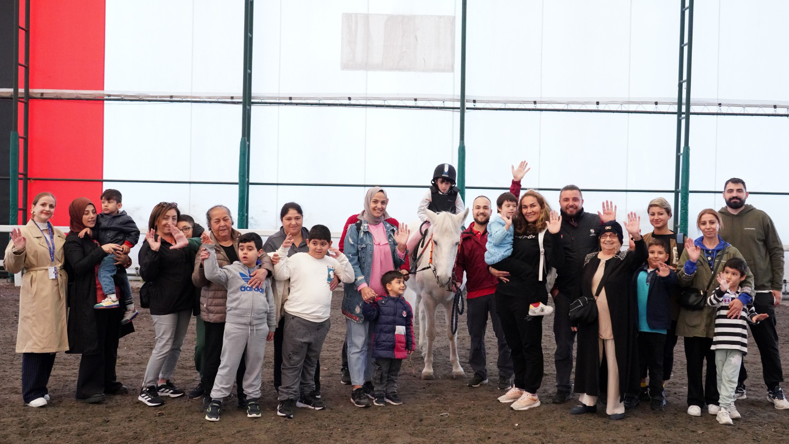 ŞİŞLİ BELEDİYESİ ENGELLİ VE YAŞLILARIN YAŞAMINI KOLAYLAŞTIRIYOR