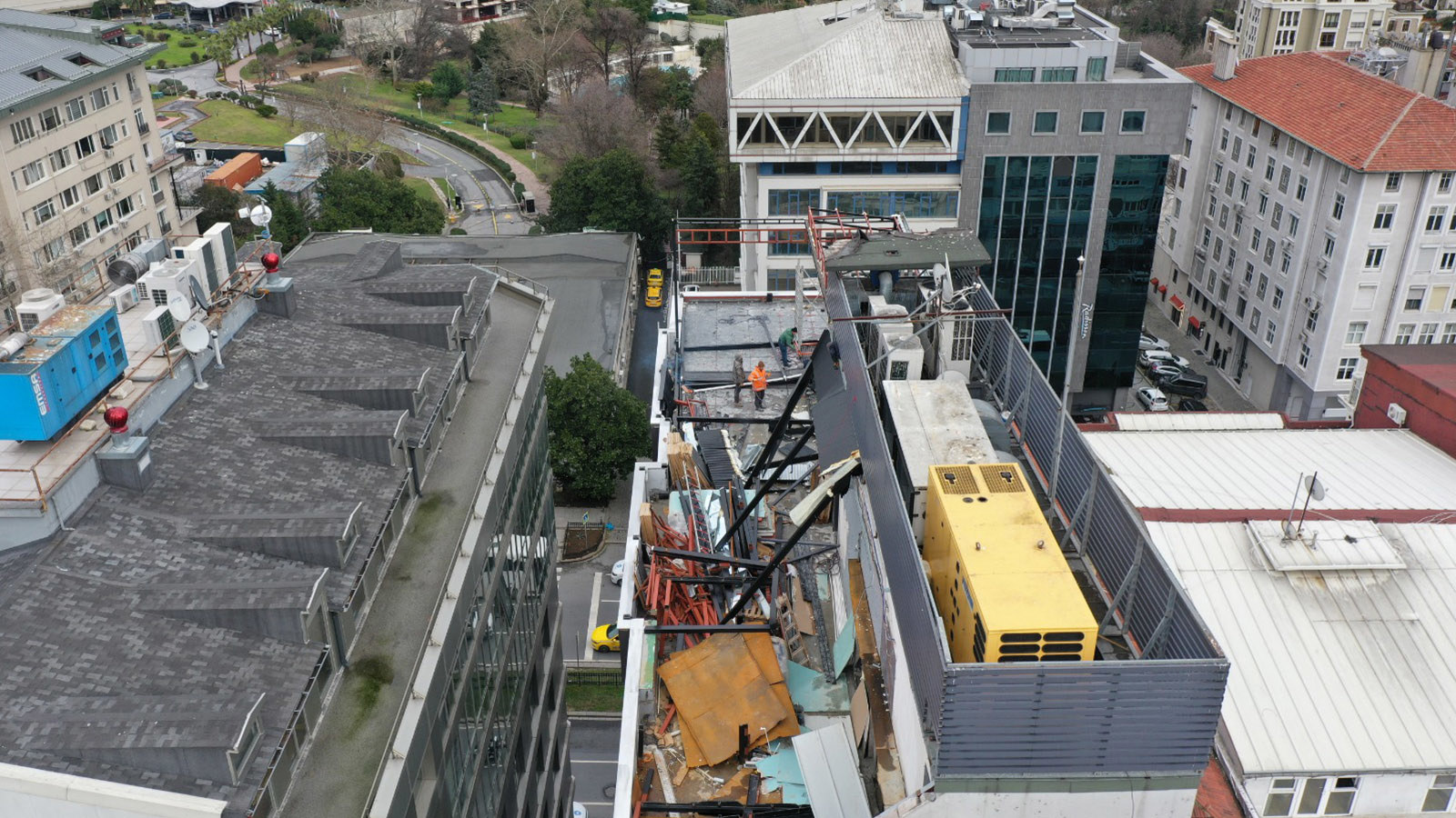 ŞİŞLİ BELEDİYESİ USULSÜZ YAPILAŞMAYA GEÇİT VERMİYOR