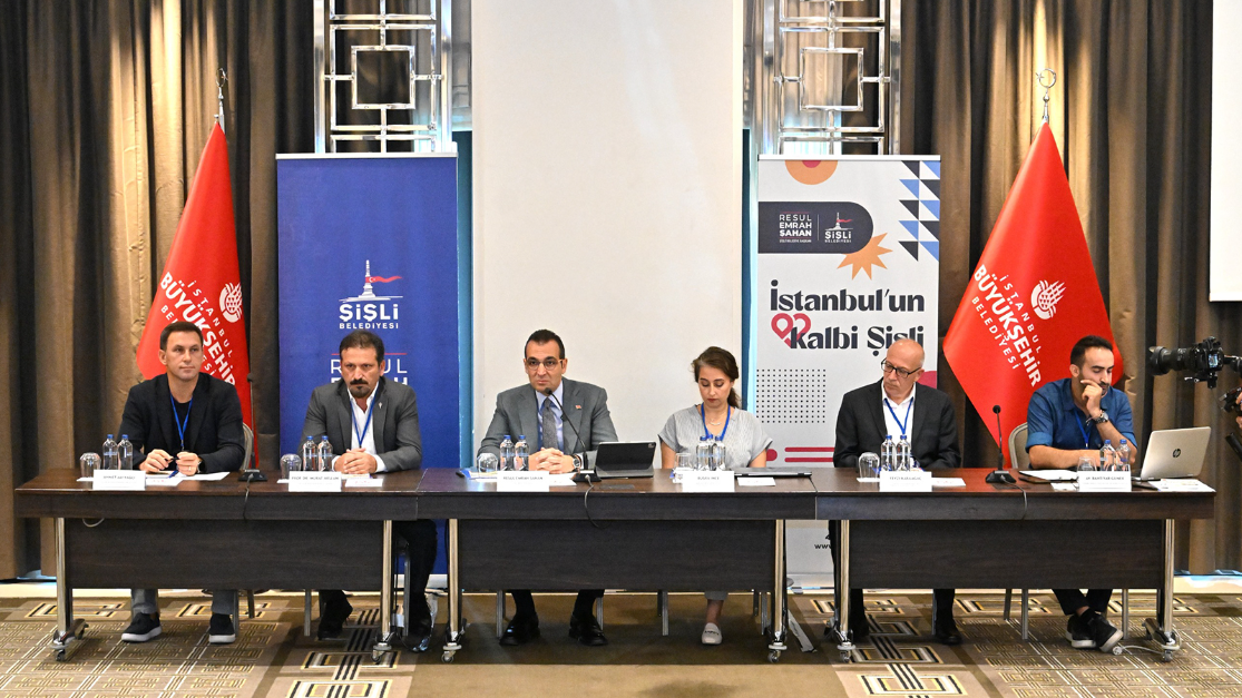 ŞİŞLİ BELEDİYESİ “SOKAK HAYVANLARI YASASI HAKKINDA STRATEJİK EYLEM VE RİSK AZALTMA PLANI ÇALIŞTAYI” DÜZENLEDİ